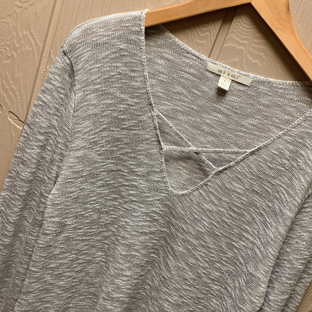 Miami Sweater - Picture 4 of 11